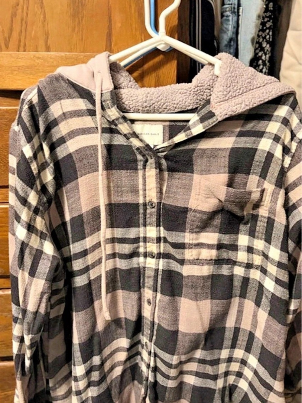 American Eagle Sherpa-Lined Hooded Plaid Flannel Shirt Gray & Pink
